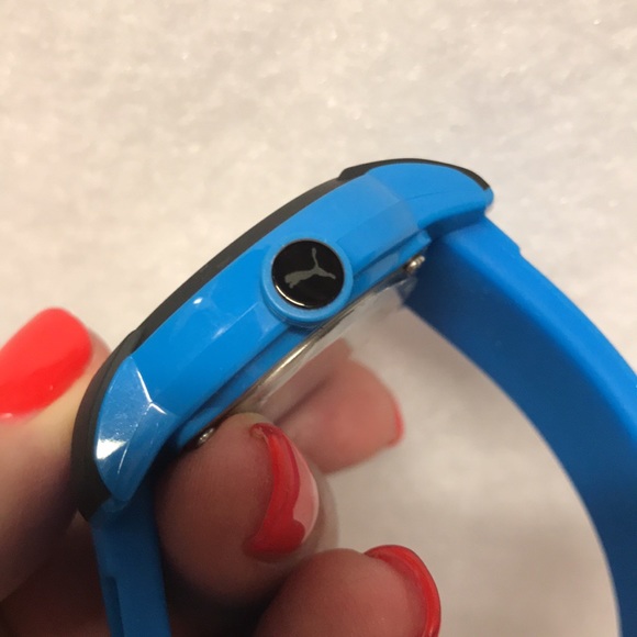 New Men’s PUMA Silicone Watch 45 mm 3 hand movements blue/black - Picture 13 of 16